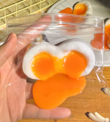 Cracked Egg Squishy